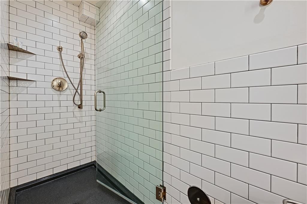 5038 Walnut Street — photo 47