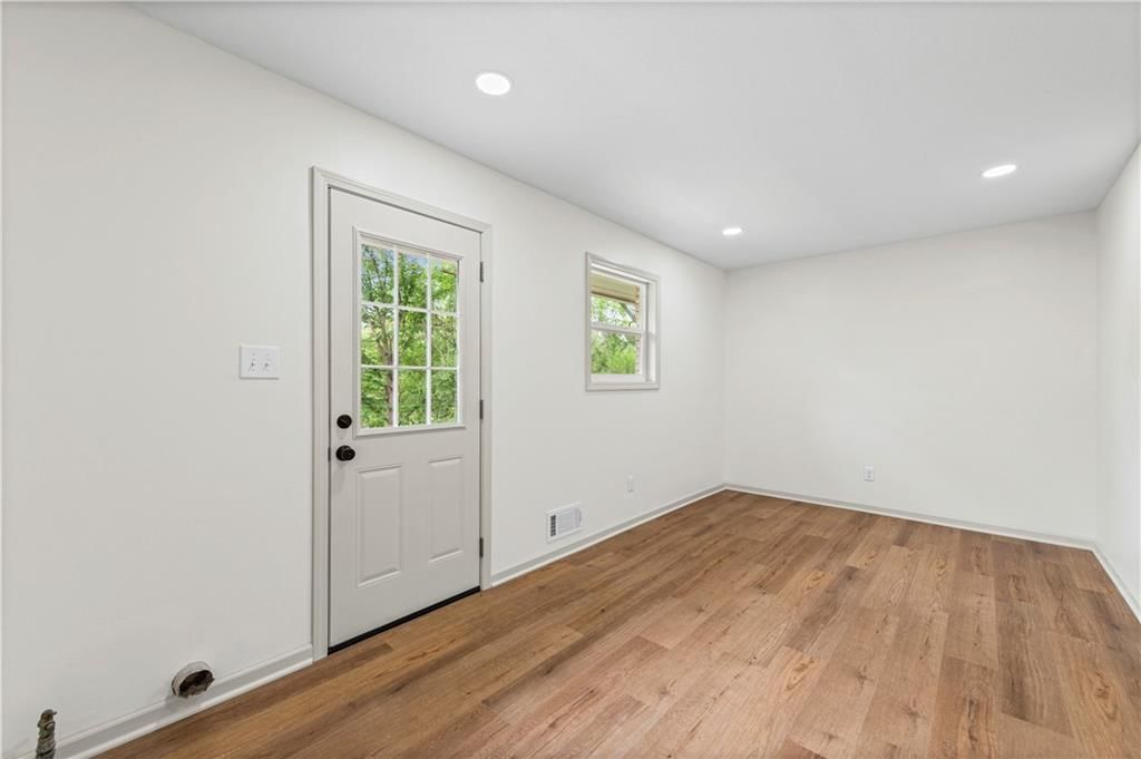 6504 Valley View Street — photo 20