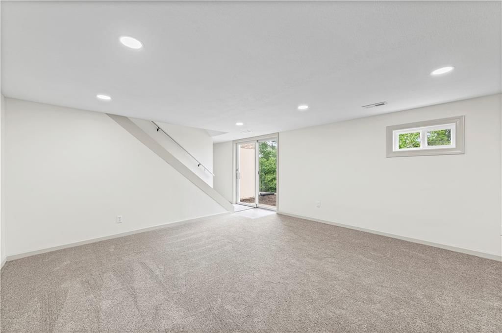 6504 Valley View Street — photo 37