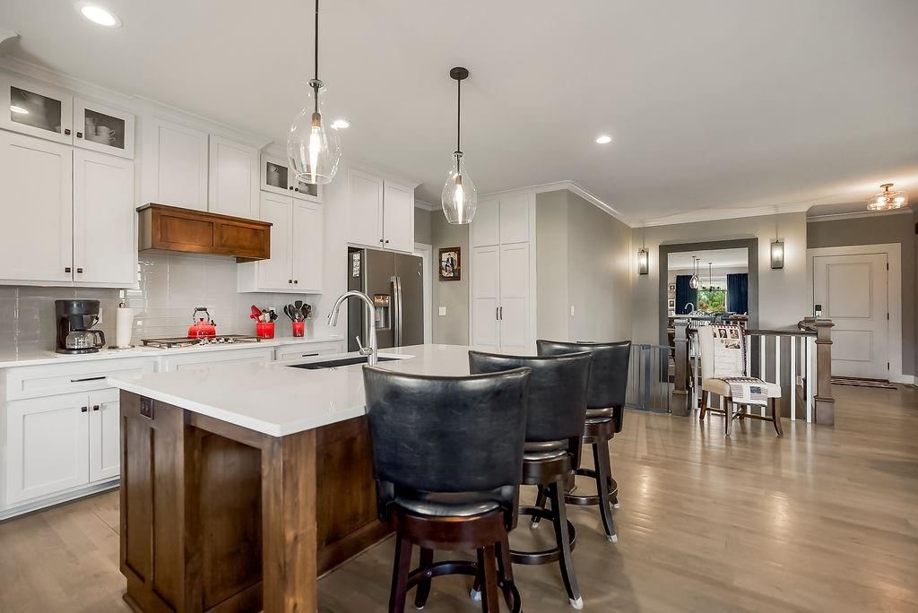 211 Broadmoor Drive — photo 9