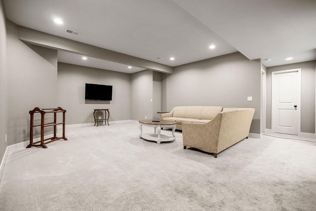 211 Broadmoor Drive — photo 25