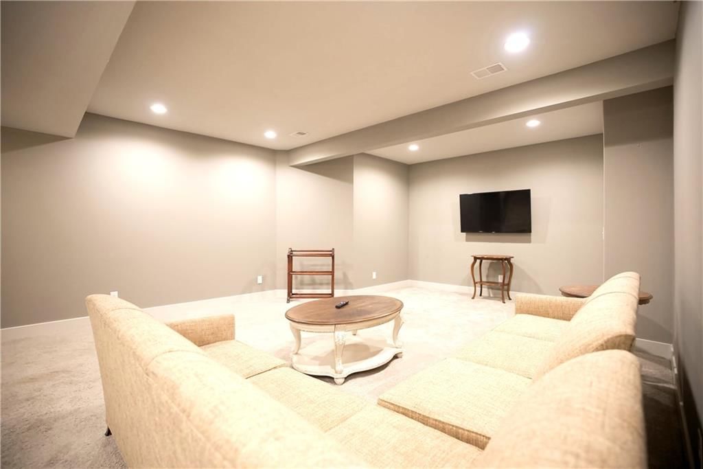 211 Broadmoor Drive — photo 27