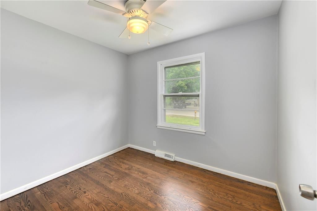 604 SE Browning Avenue — photo 16