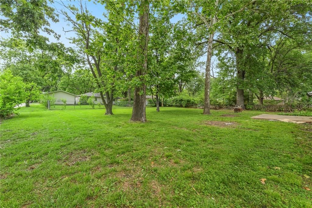 604 SE Browning Avenue — photo 31
