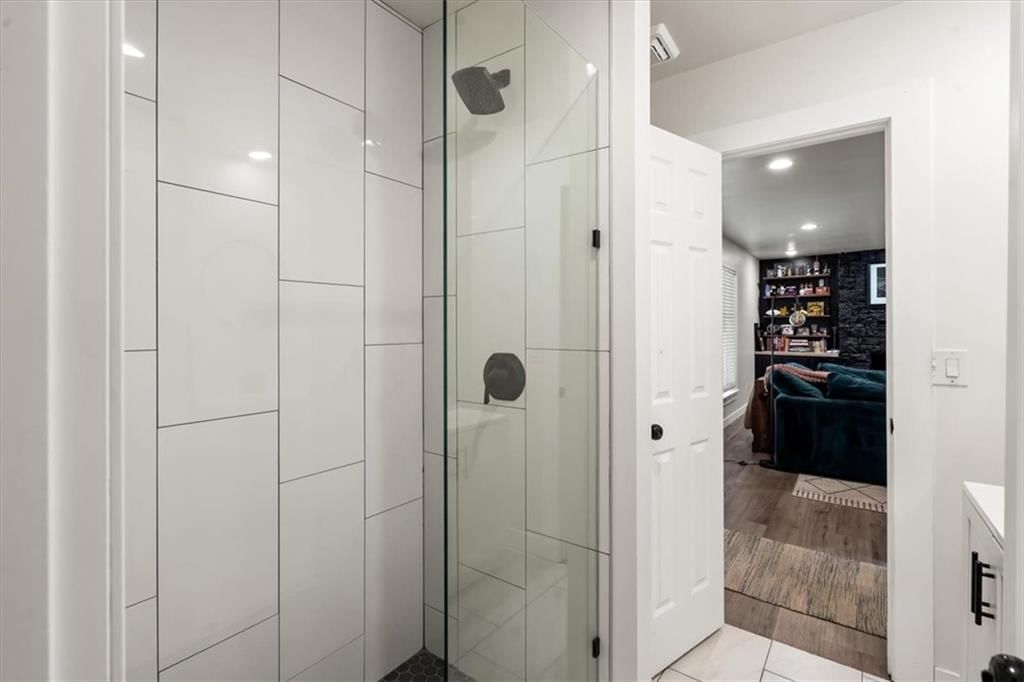 213 NE Landings Court — photo 14