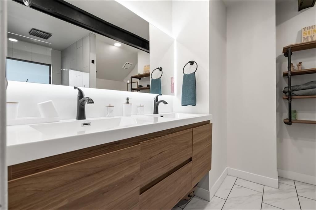 213 NE Landings Court — photo 25