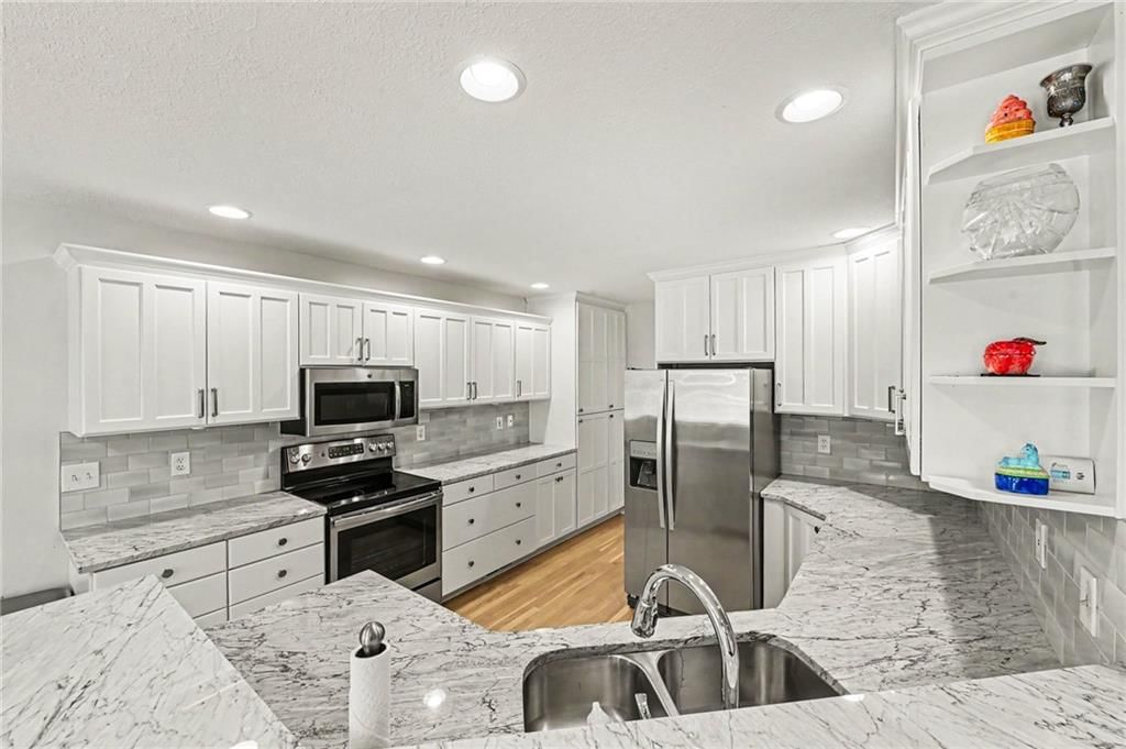9304 W 125TH Street — photo 7