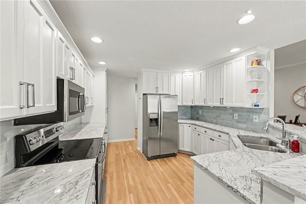 9304 W 125TH Street — photo 8