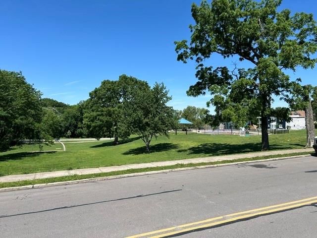 2823 Brooklyn Avenue — photo 3