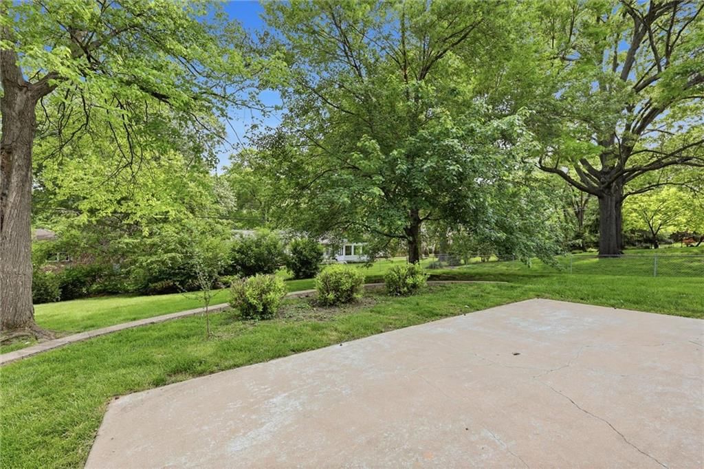 2309 W 104th Street — photo 50