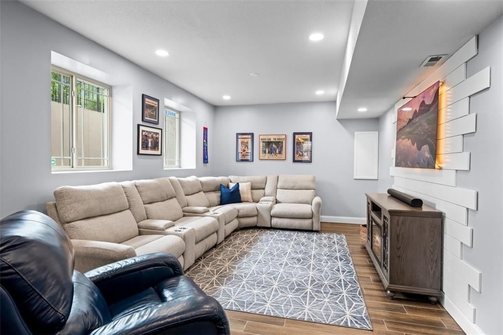 4209 N 141st Street — photo 44