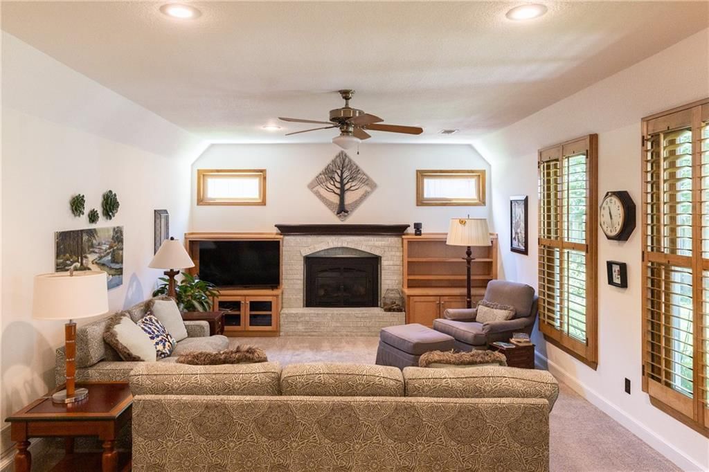 7906 Alden Lane — photo 8