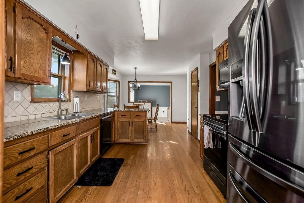 1526 NE Florence Avenue — photo 10