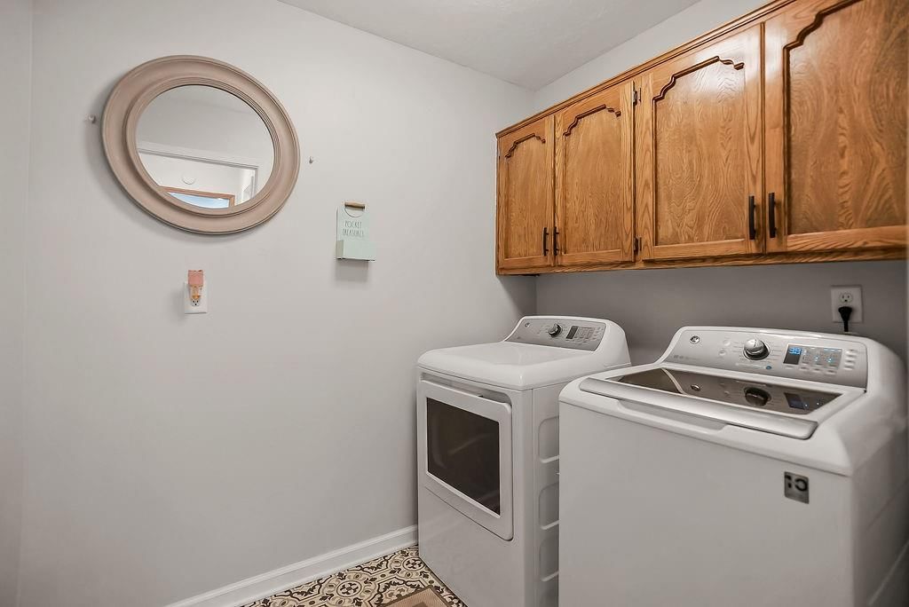1526 NE Florence Avenue — photo 28