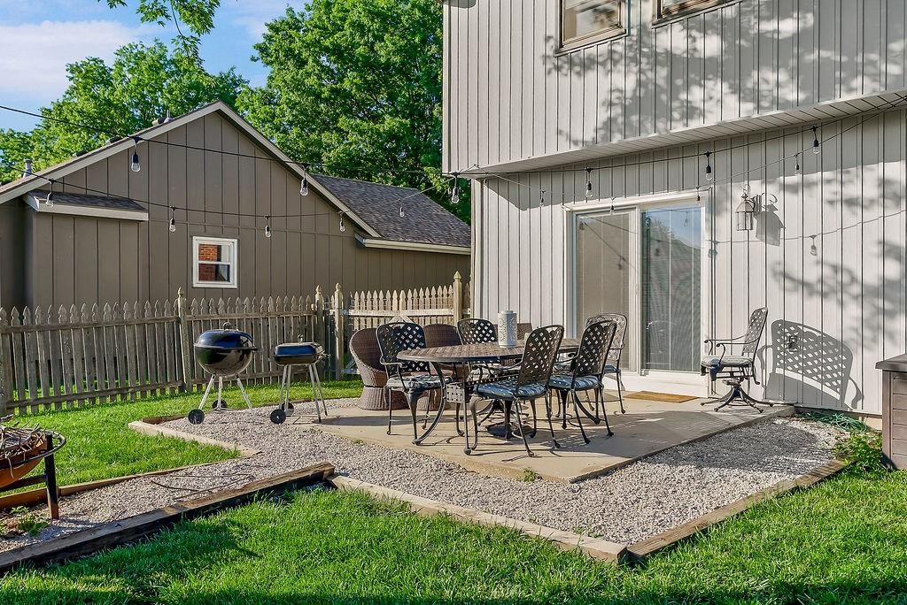 1526 NE Florence Avenue — photo 31