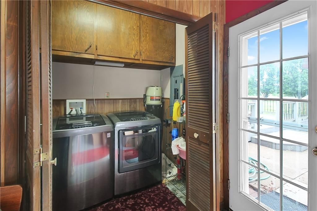 304 St Ignatius Street — photo 40