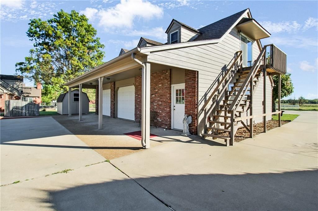 304 St Ignatius Street — photo 42