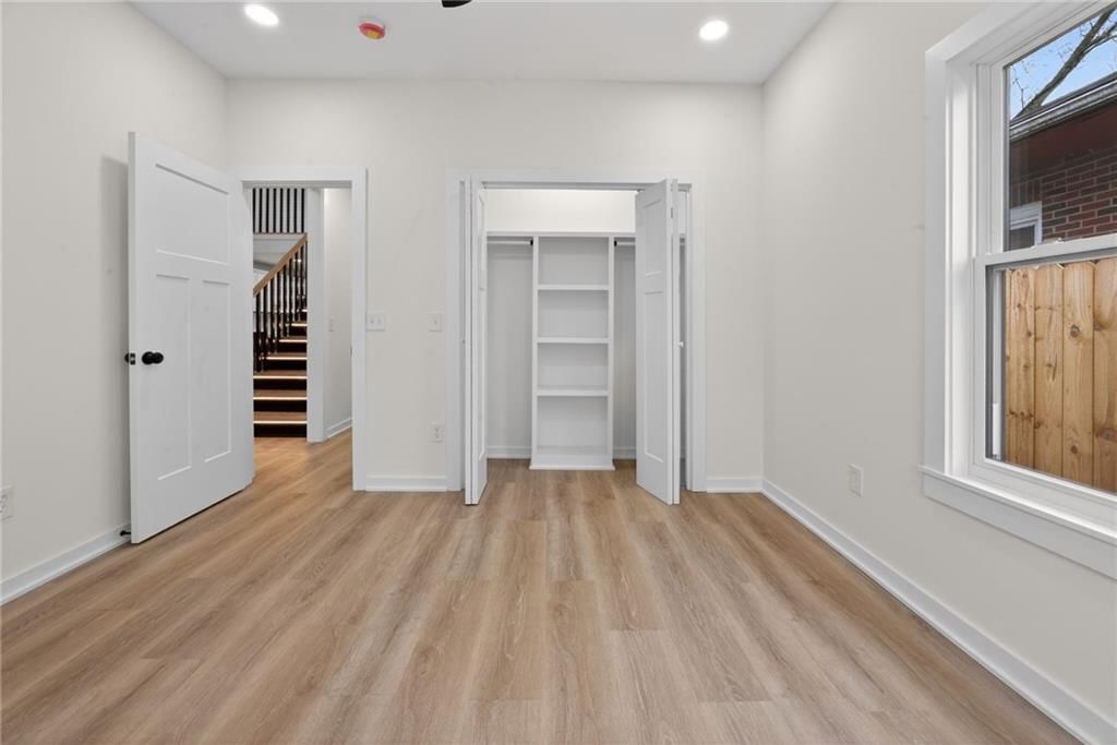 1215 E South Avenue — photo 27
