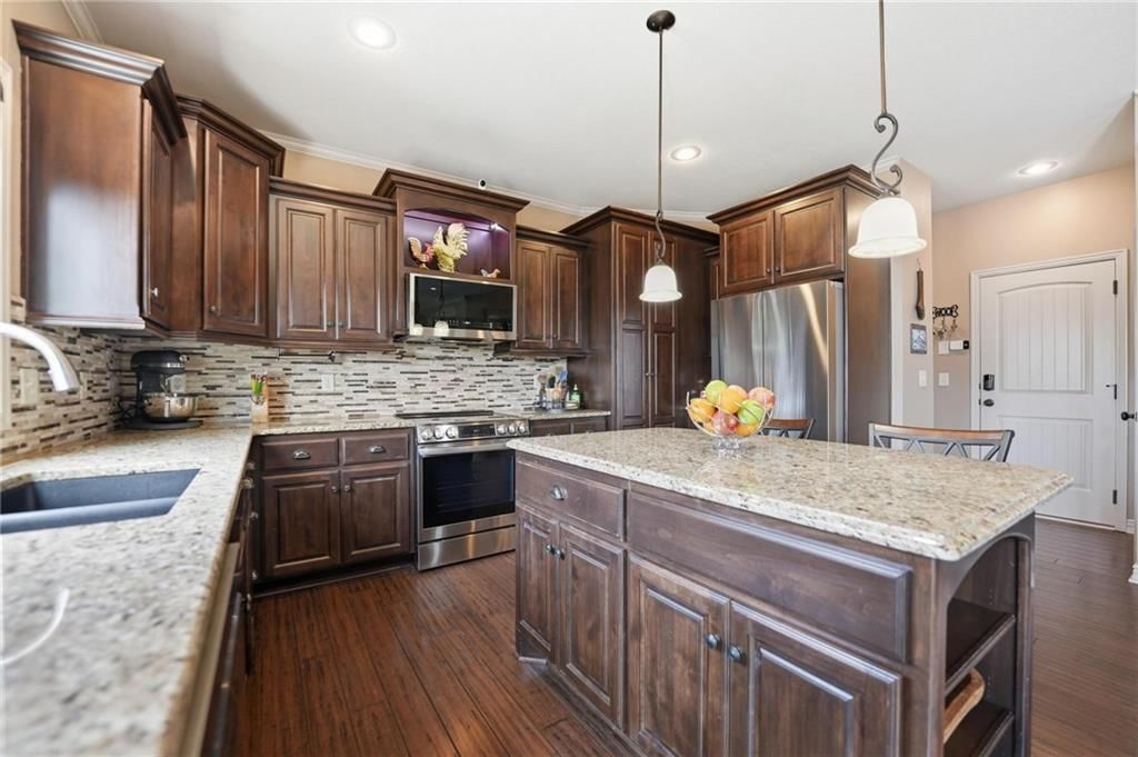 1513 SW Whistle Drive — photo 12
