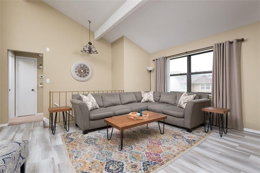 4552 S Saville Court — photo 3