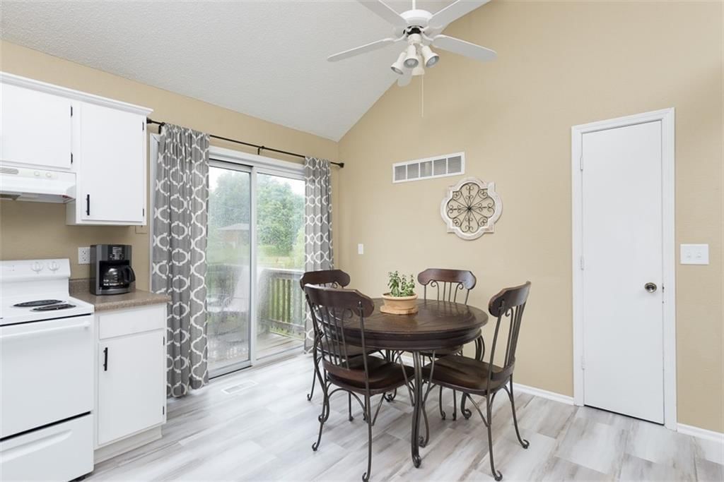 4552 S Saville Court — photo 9