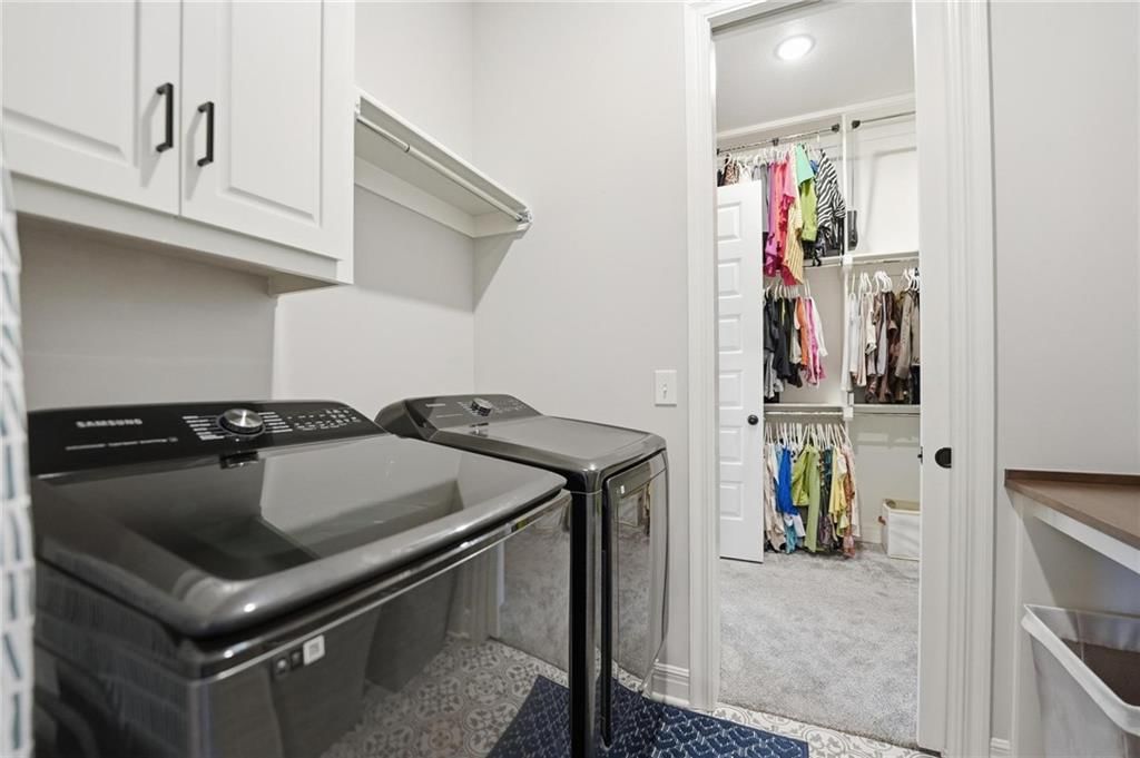 330 NW Ambersham Drive — photo 16