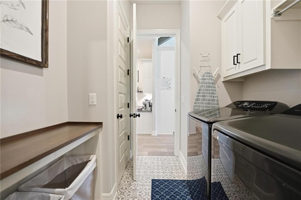 330 NW Ambersham Drive — photo 17
