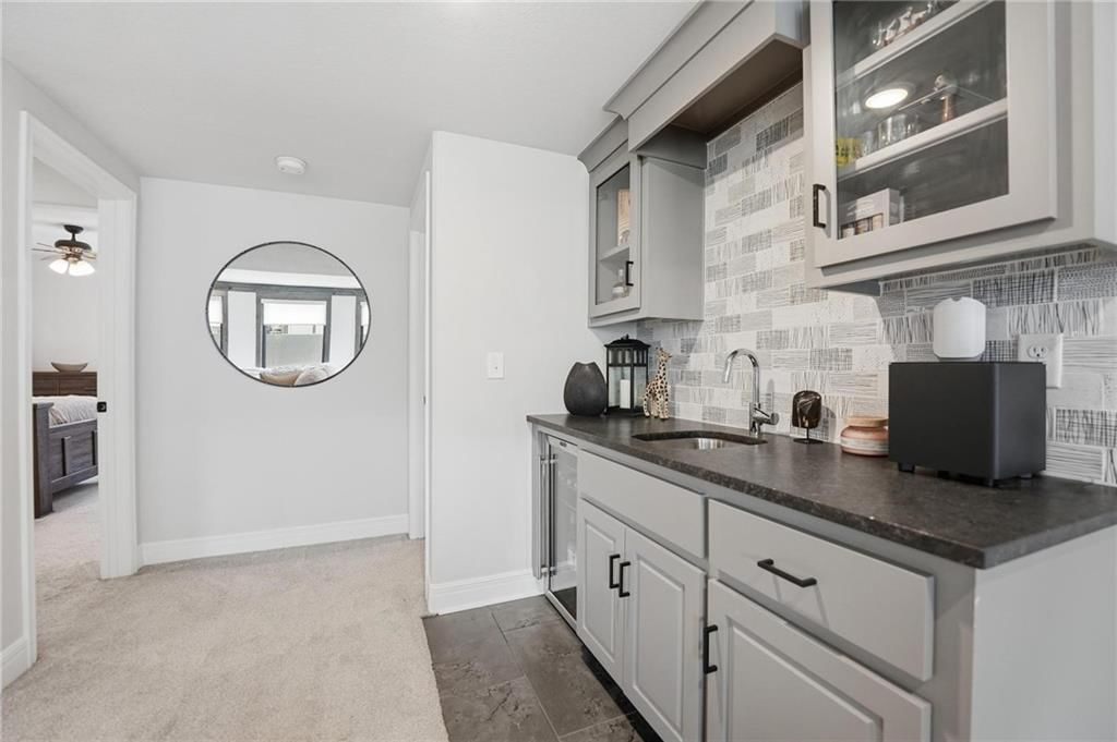 330 NW Ambersham Drive — photo 28