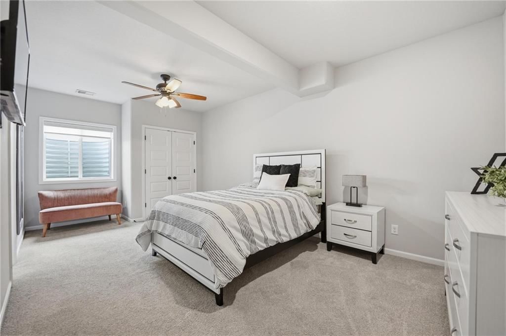 330 NW Ambersham Drive — photo 35