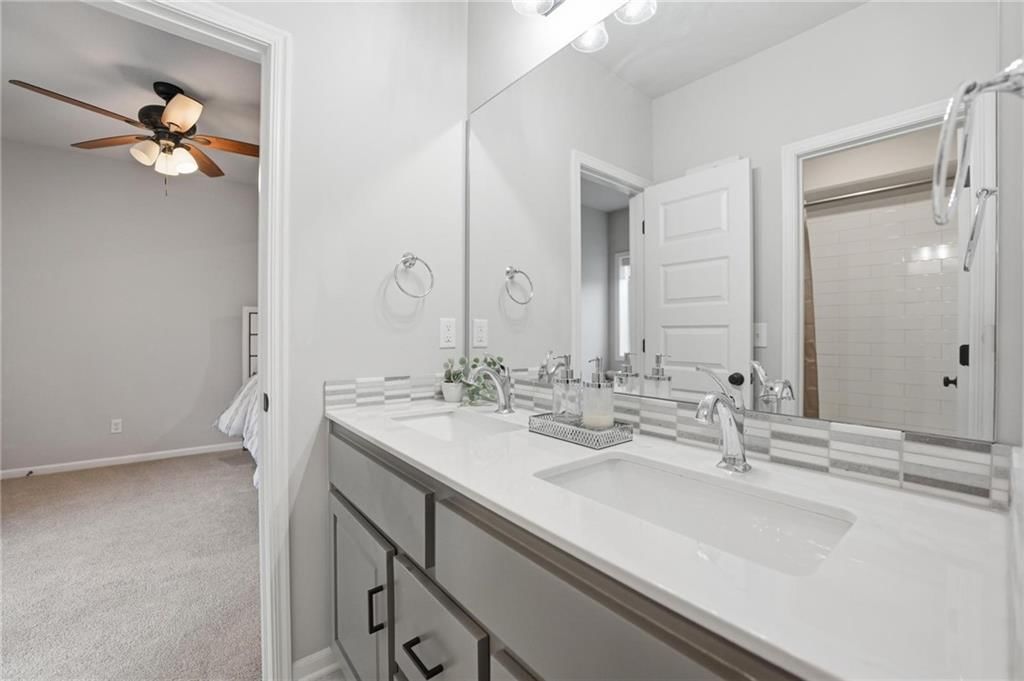 330 NW Ambersham Drive — photo 38
