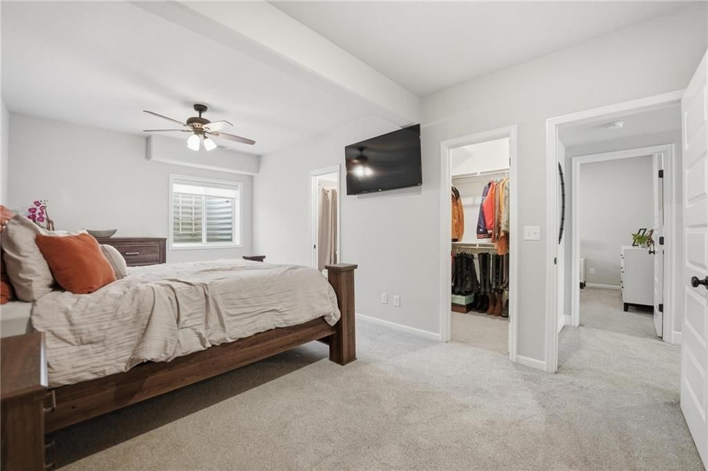 330 NW Ambersham Drive — photo 40