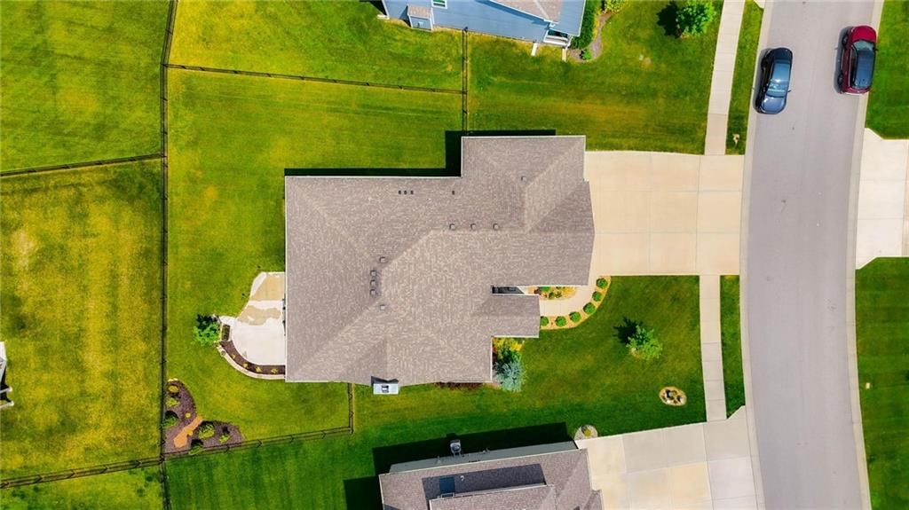 330 NW Ambersham Drive — photo 50