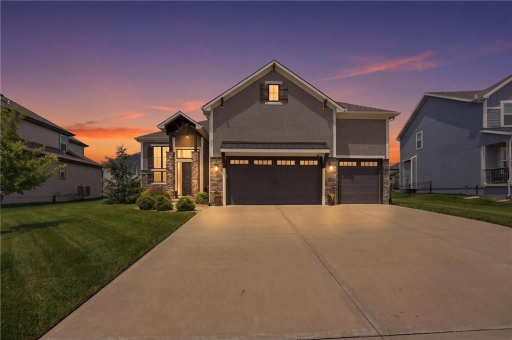 330 NW Ambersham Drive — photo 51