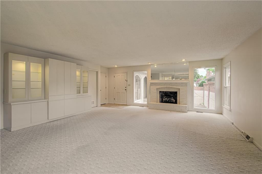 10917 W 98th Street — photo 4