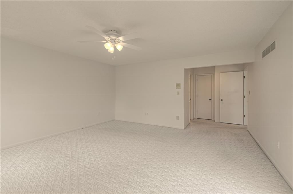 10917 W 98th Street — photo 16
