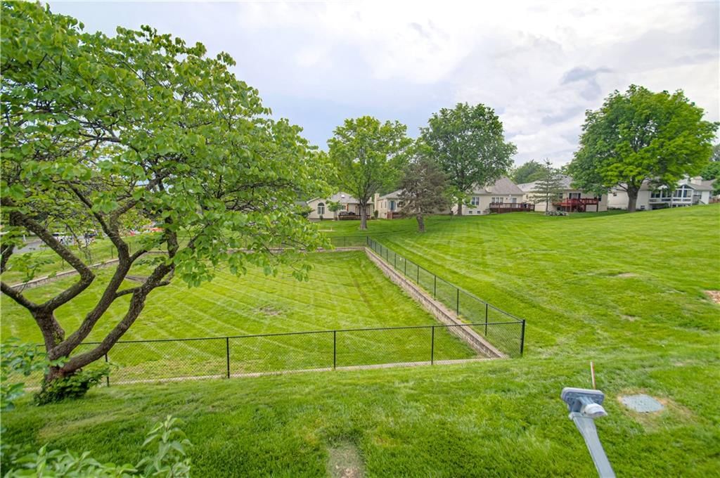 10917 W 98th Street — photo 25