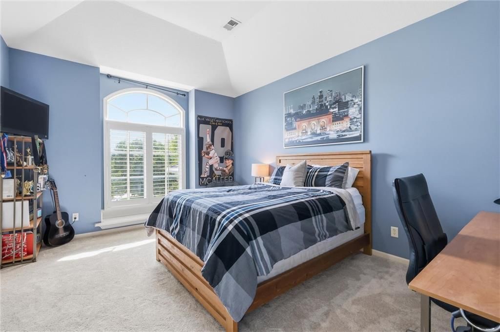 2848 W 138TH Terrace — photo 35