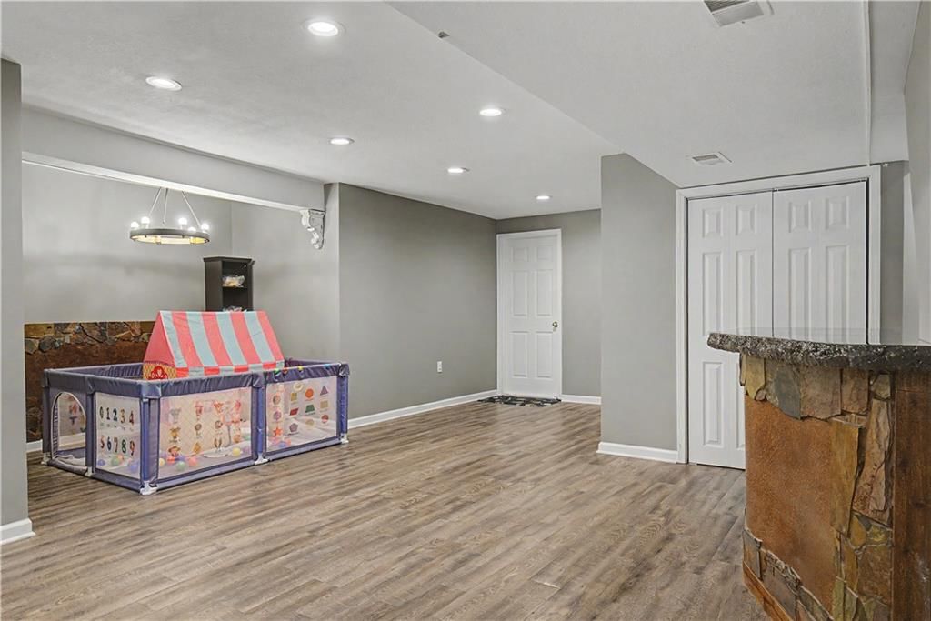 7228 Widmer Road — photo 32