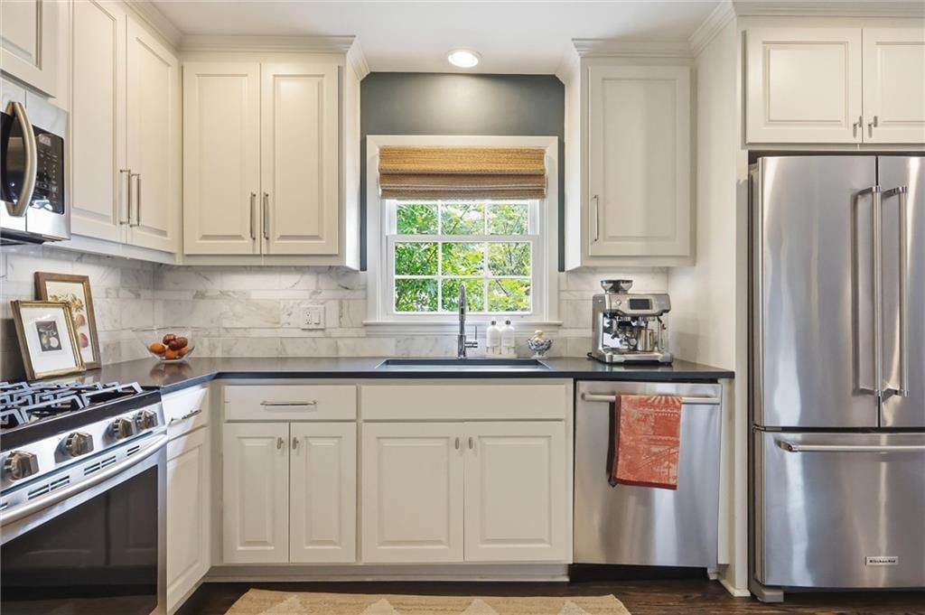 9531 Catalina Street — photo 18