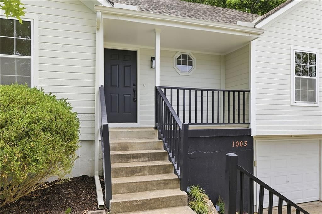 1003 Lincoln Street — photo 2