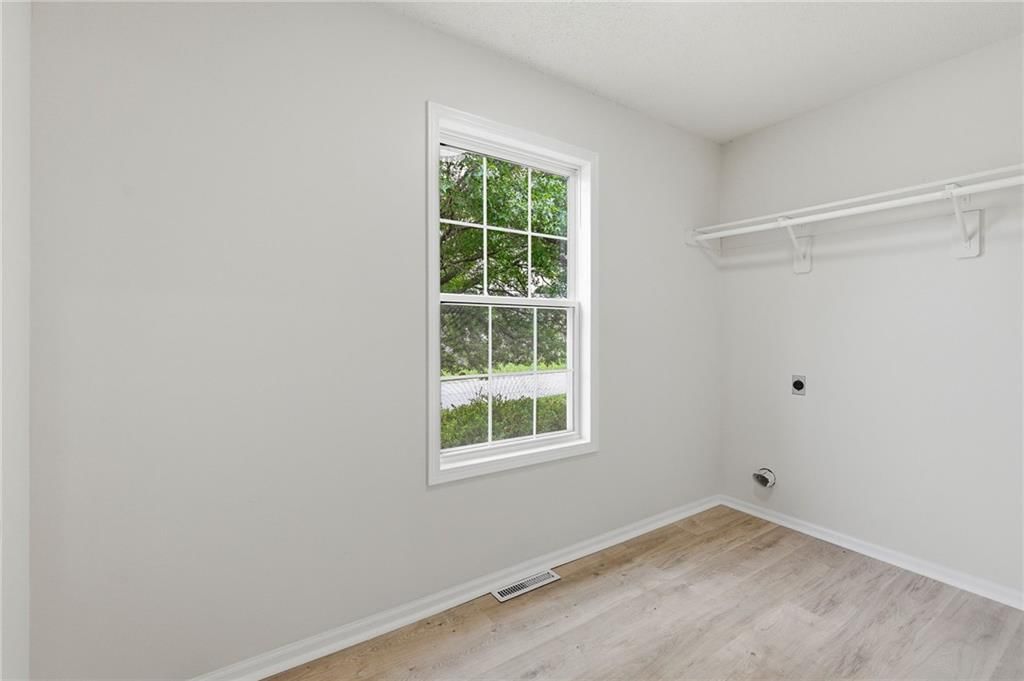1003 Lincoln Street — photo 16
