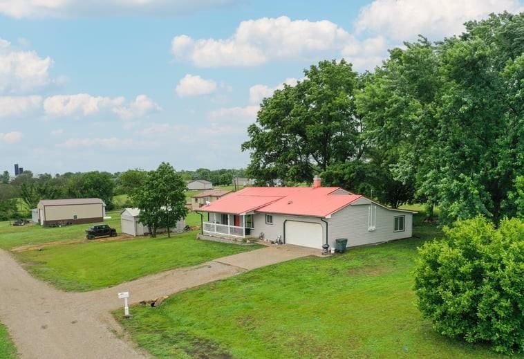 3373 Parkview Drive — photo 40