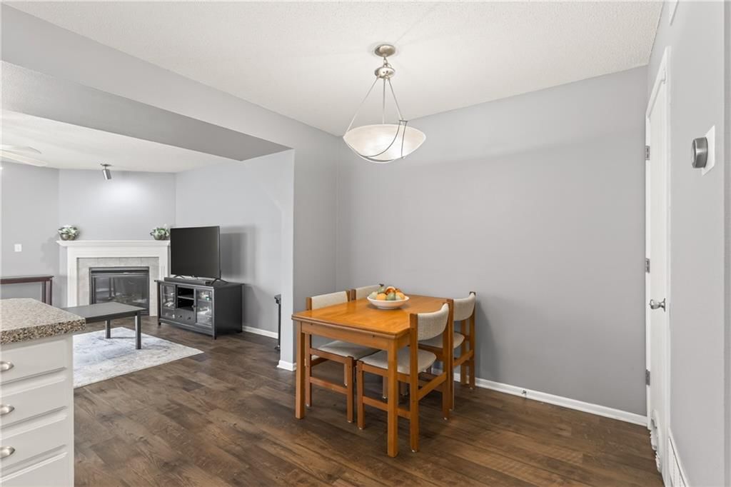 9770 N LEWIS Avenue — photo 9