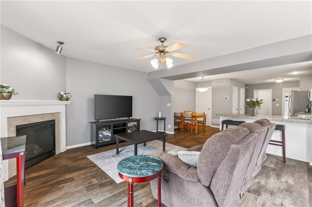 9770 N LEWIS Avenue — photo 12