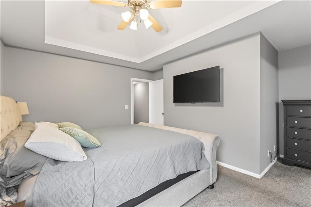 9770 N LEWIS Avenue — photo 14
