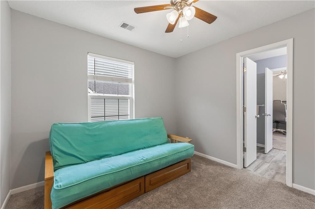 9770 N LEWIS Avenue — photo 26