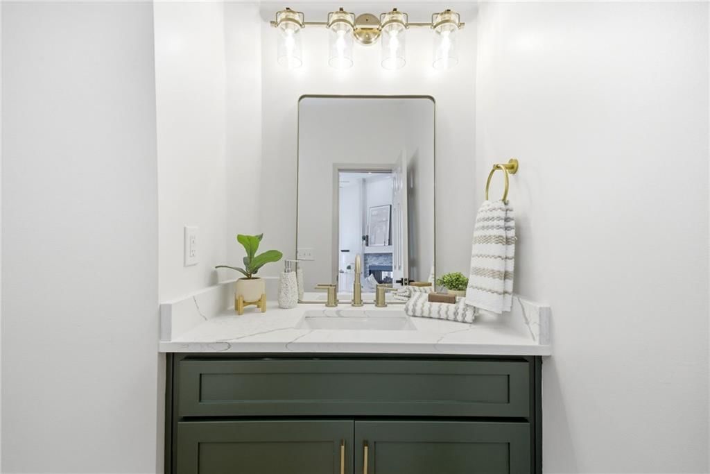 2404 SW Wintergreen Court — photo 32