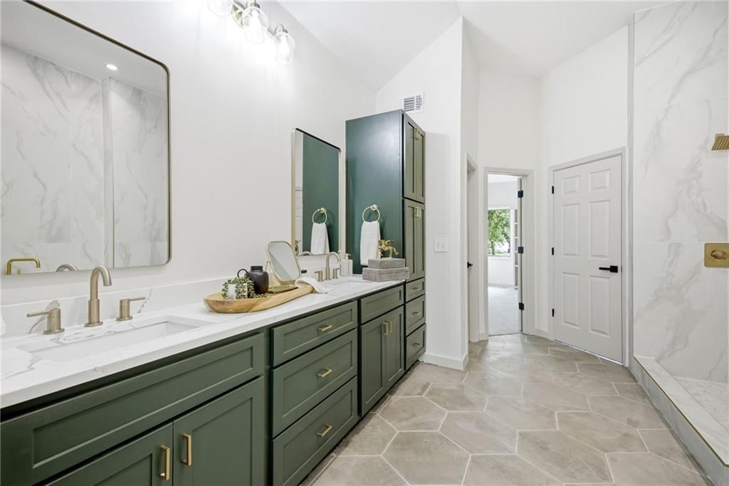 2404 SW Wintergreen Court — photo 38