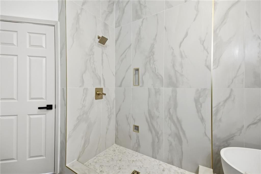 2404 SW Wintergreen Court — photo 43