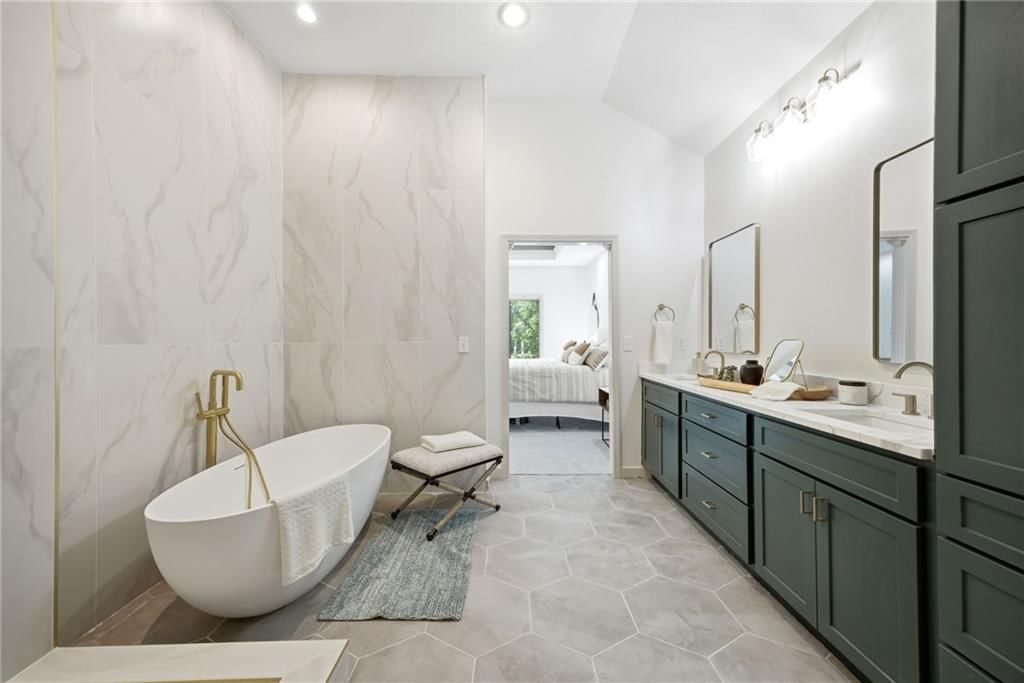 2404 SW Wintergreen Court — photo 44